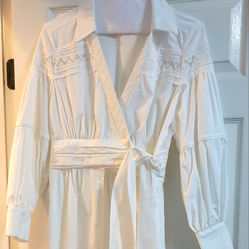 Long sleeve wrap tie front blouse. White size med